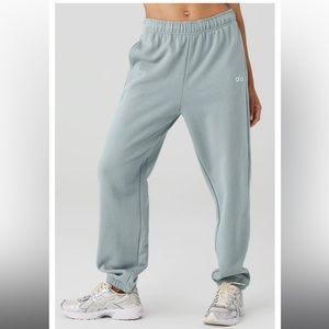 ALO Accolade Sweatpants in Cosmic Grey